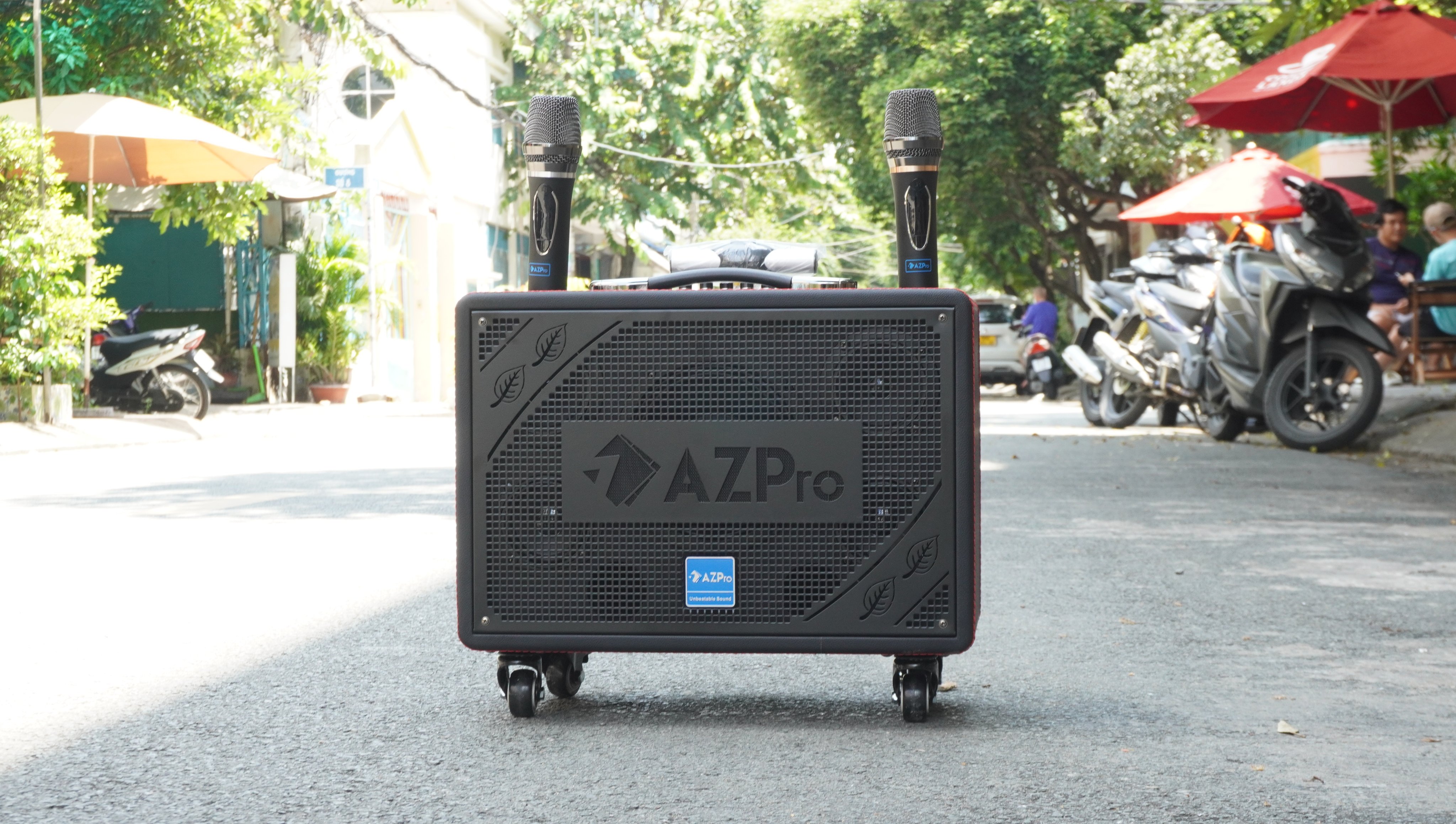 Loa karaoke AZPro AZ-316 kèm 2 micro không dây