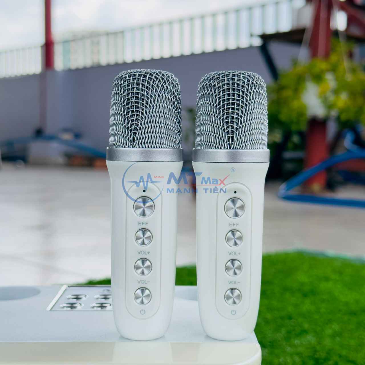 Loa karaoke mini YS235 - kèm 2 micro không dây