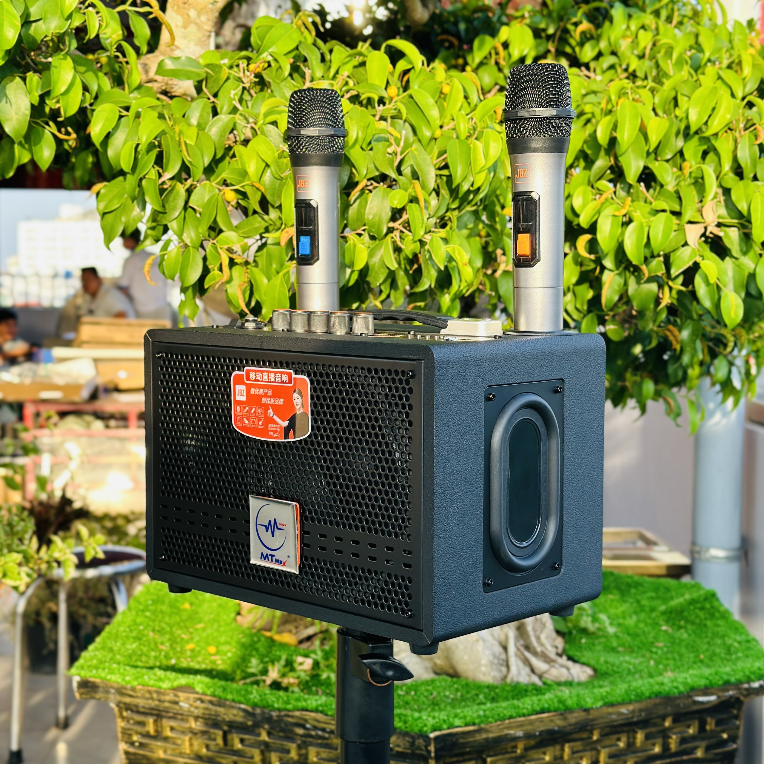 Loa karaoke JBZ J4 - Loa 2 đường tiếng - Bass 17cm